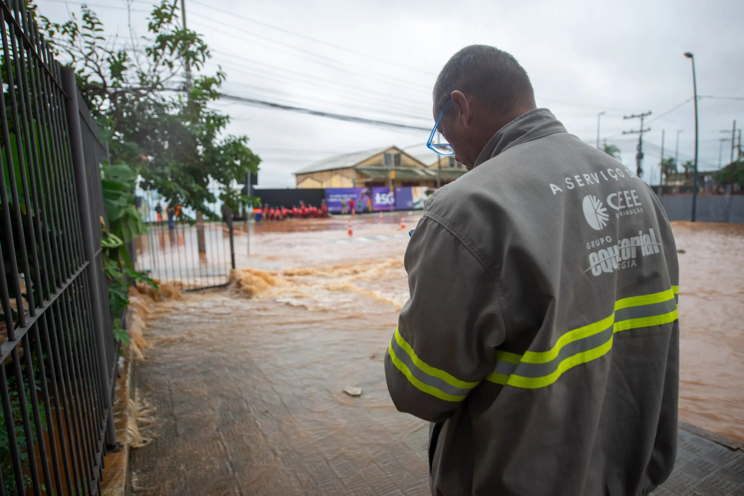 A enchente em Porto Alegre já é histórica. O Lago Guaíba, por exemplo, atingi 4,5 metros - 3/5/2024 | Foto: Mateus Piccini/FotoArena/Estadão Conteúdo