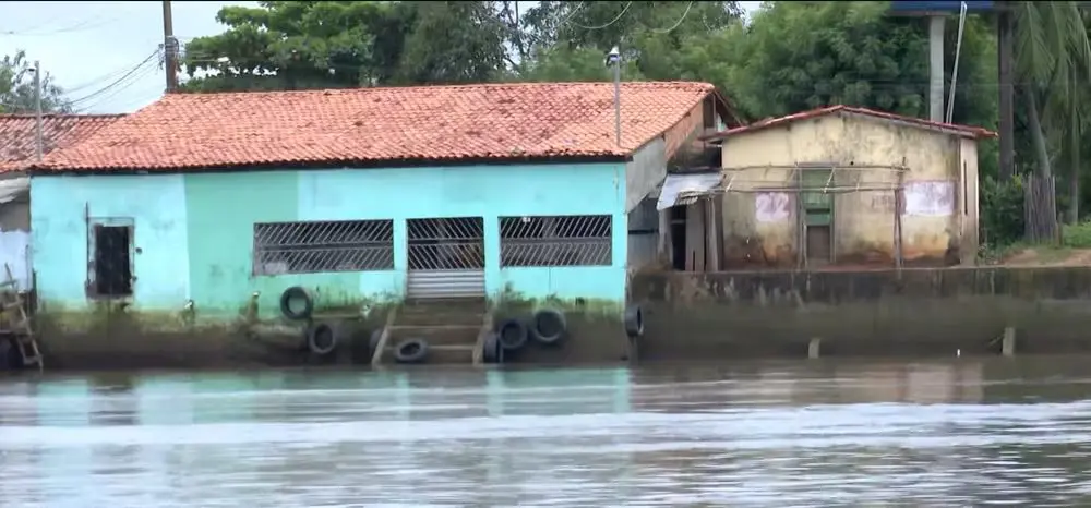 chuva alaga ruas de cidades do maranhão