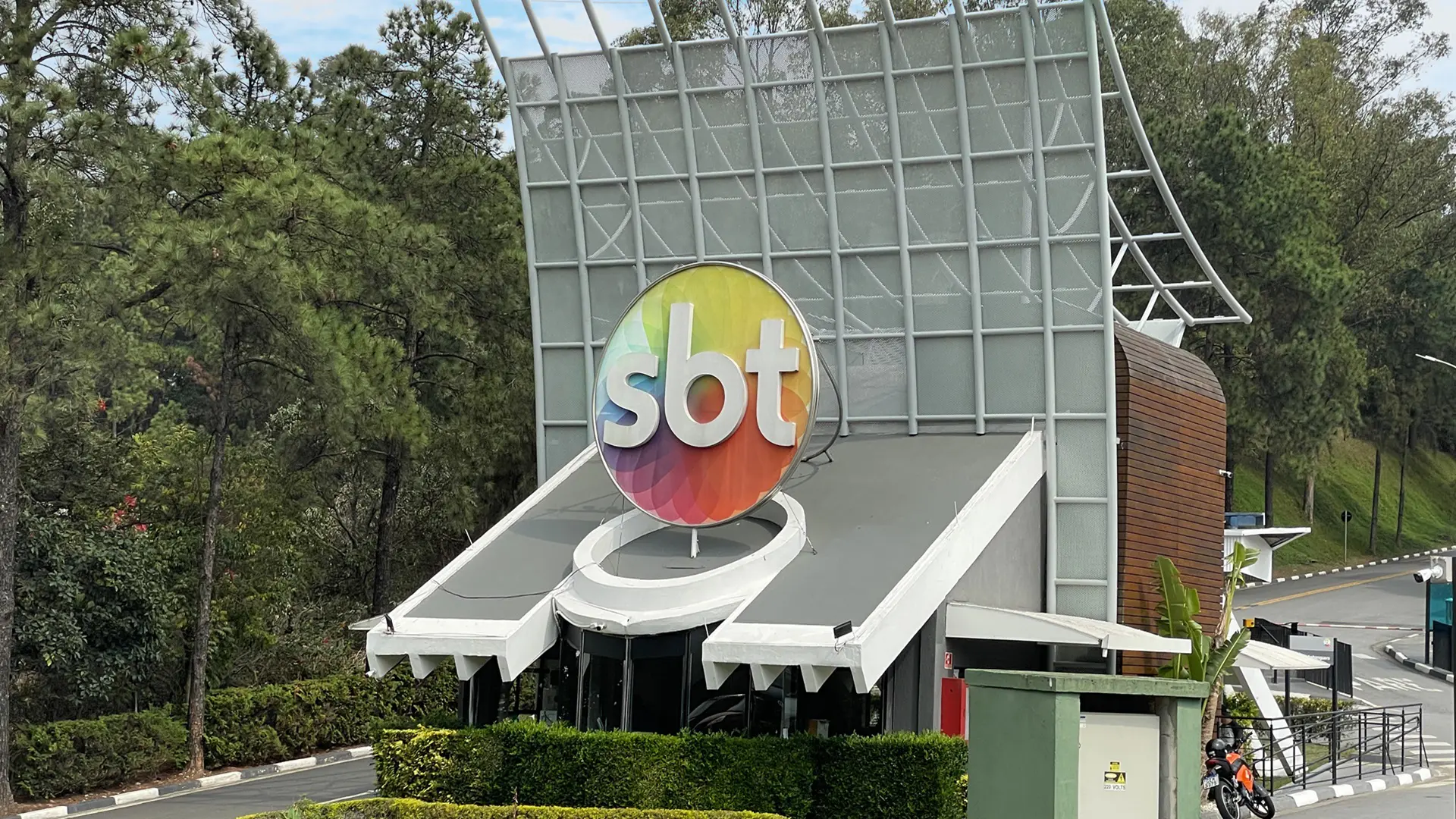 Foto da sede do SBT 