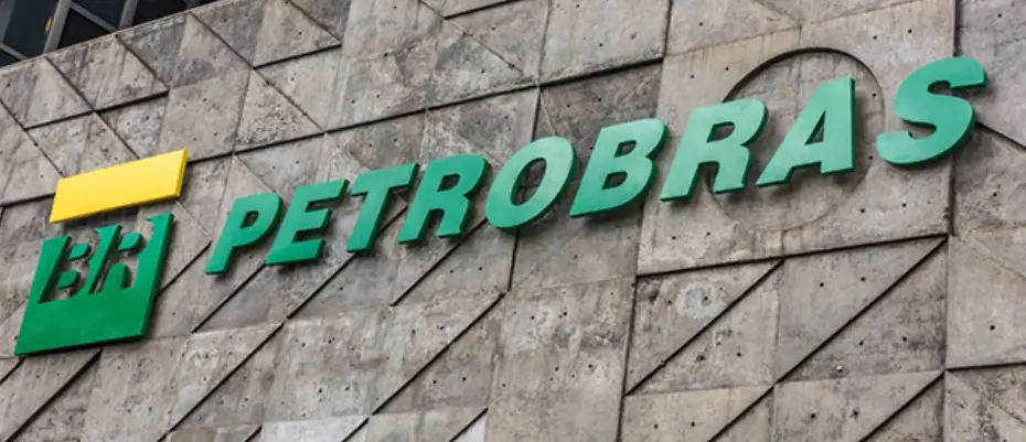 Imagem de um letreiro da Petrobras