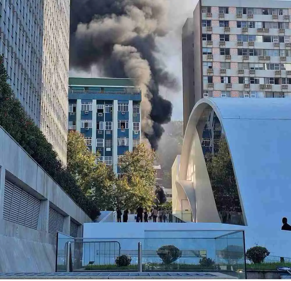 Incêndio no metrô do Rio de Janeiro