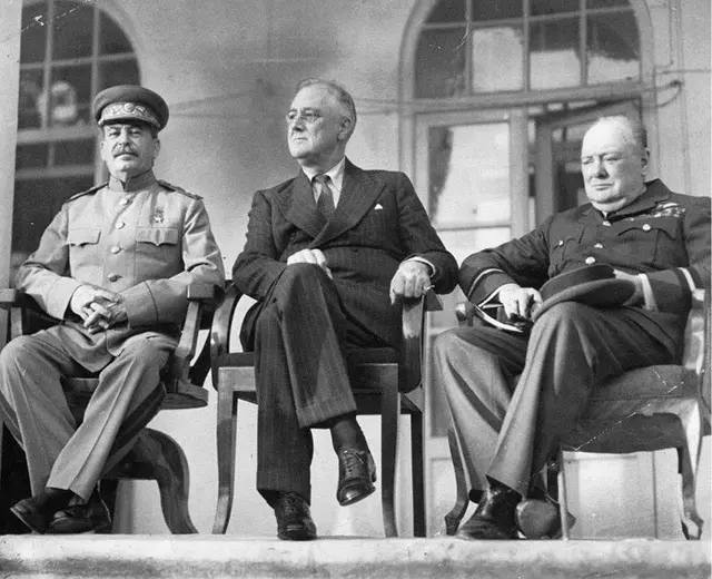 Conferência de Teerã, Churchill, Roosevelt e Stalin