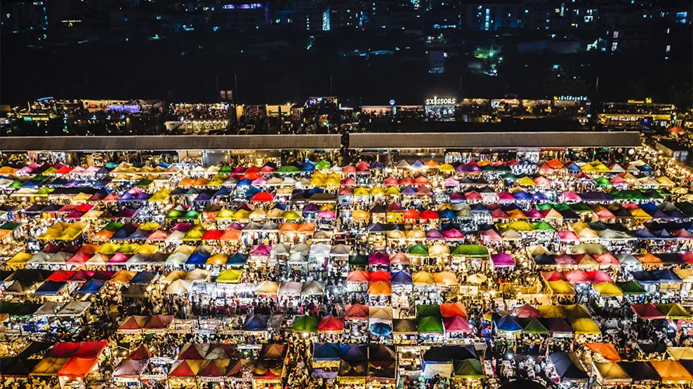 O mercado de Chatuchak, na Tailândia | Foto: Reprodução/Twitter/XX