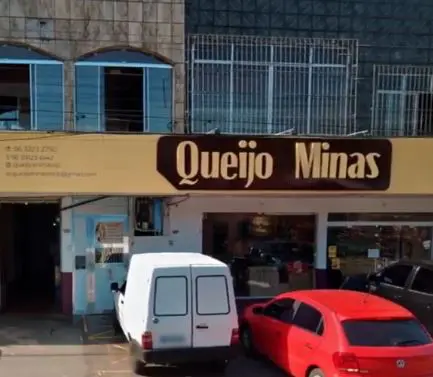 Fachada do minimercado que foi o grande vencedor do leilão do arroz