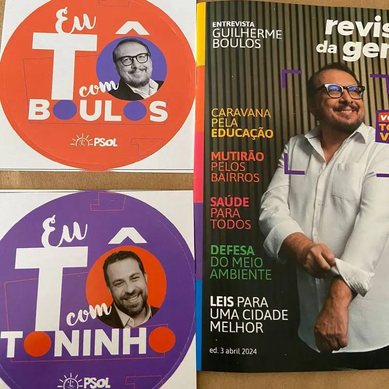 Adesivos pró-Boulos com frases 'eu tô com Boulos' e 'eu tô com Toninho' | Foto: Reprodução/Redes sociais