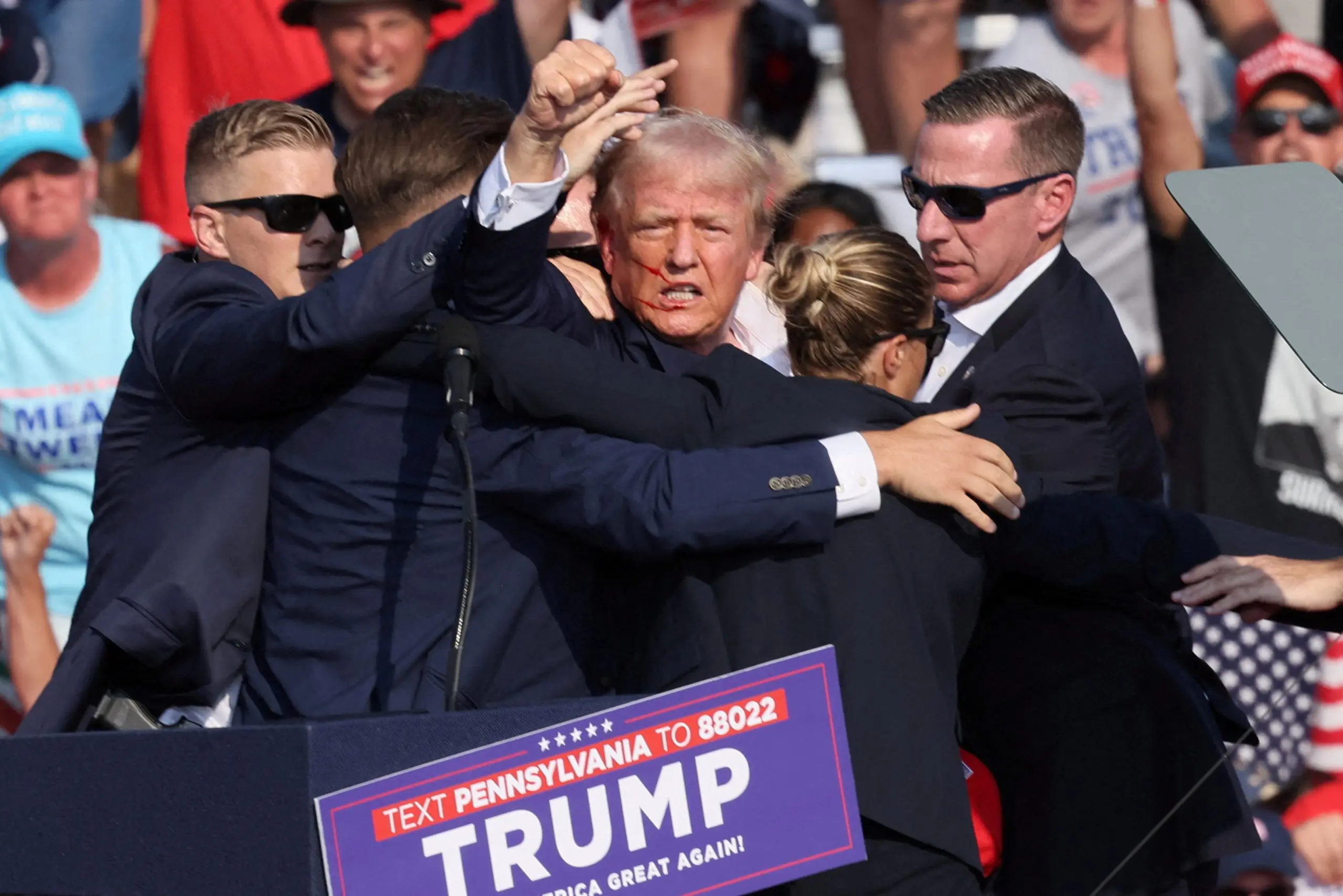 Ex-presidente Donald Trump foi vítima de atentado nesta sábado, 13 | Foto: REUTERS/Brendan McDermid