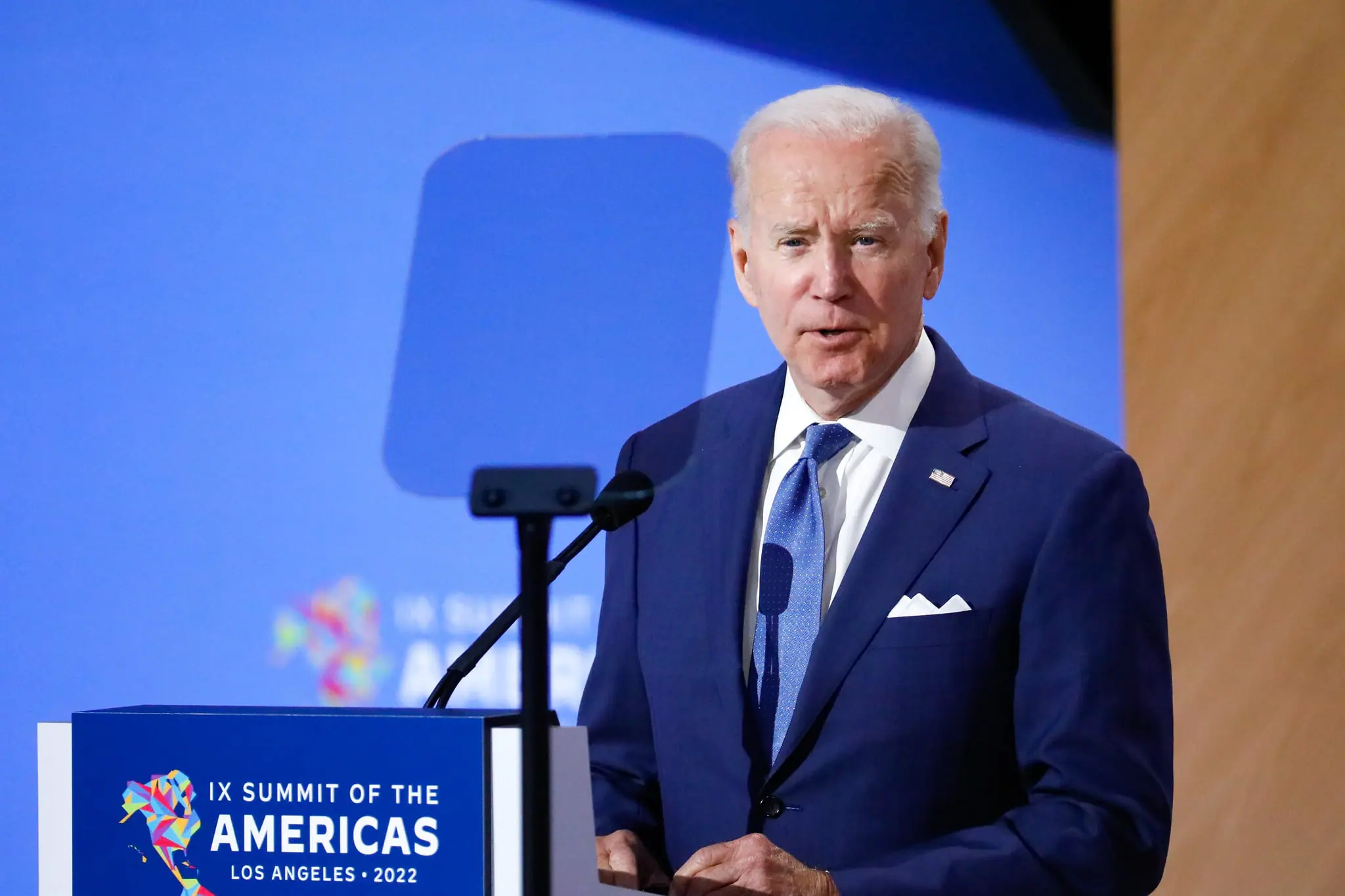A idade do atual presidente norte-americano é um fator adicional de preocupação, já que, se reeleito, Joe Biden terminaria seu mandato aos 86 anos