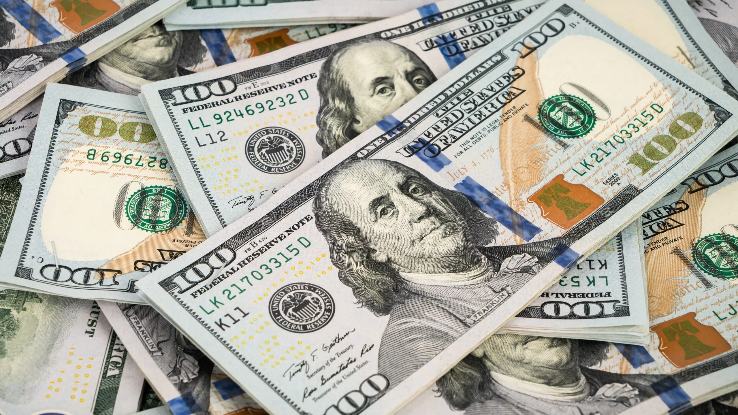 Durante o dia, a cotação do dólar chegou a R$ 5,48, o maior nível em dois anos