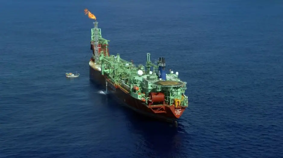 Navio petroleiro da Petrobras