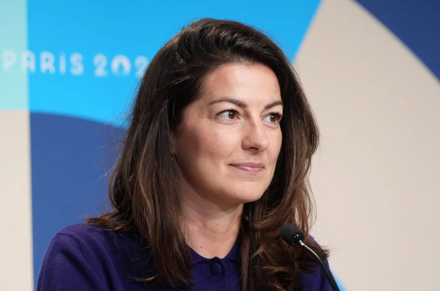 A diretora de comunicações da Olimpíada de Paris 2024, Anne Descamps, em uma coletiva de imprensa no principal centro de imprensa do Palais des congres de Paris - 28/7/2024 | Kirby Lee/USA Today Sports/Reuters