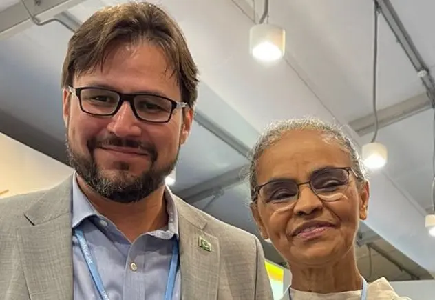 Raoni Guerra Lucas Rajão ao lado de Marina Silva