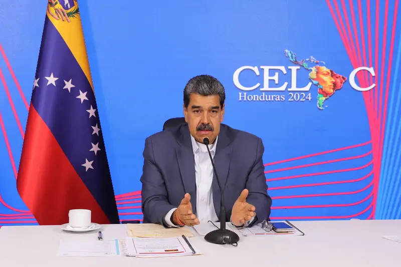 O ditador Nicolás Maduro se declarou vencedor para um terceiro mandato consecutivo, enquanto seu opositor, Edmundo González, acusou Nicolás Maduro de fraude | Foto: Reprodução/RS/Fotos públicas