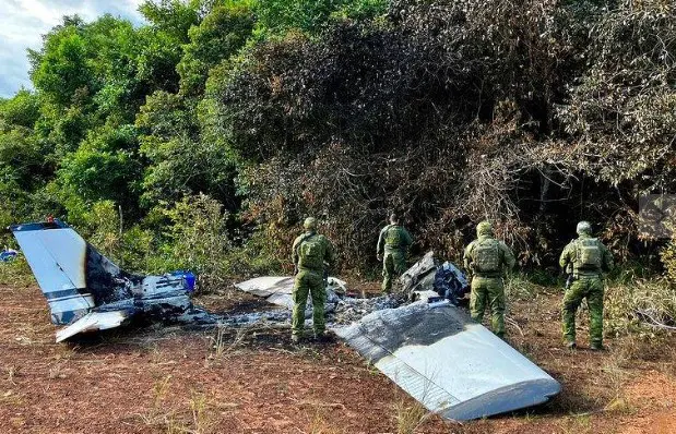 Avião interceptado no Amazonas pela FAB | Foto: Reprodução/Twitter/X/@policiafederal