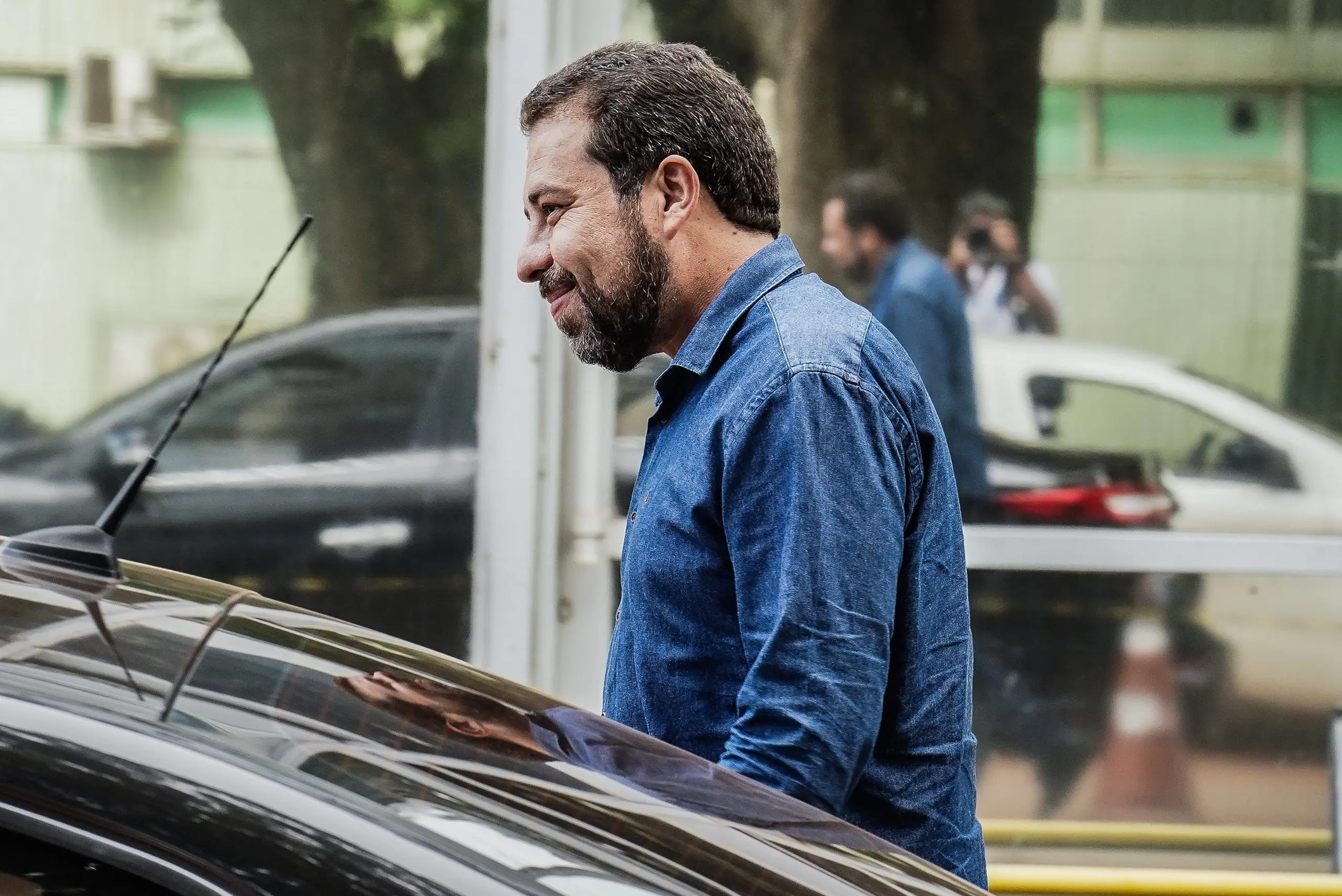 Em 2018, quando era candidato à Presidência da República, Guilherme Boulos declarou em uma sabatina que Venezuela e Cuba não eram ditaduras | Foto: Rafa Neddermeyer/Agência Brasil