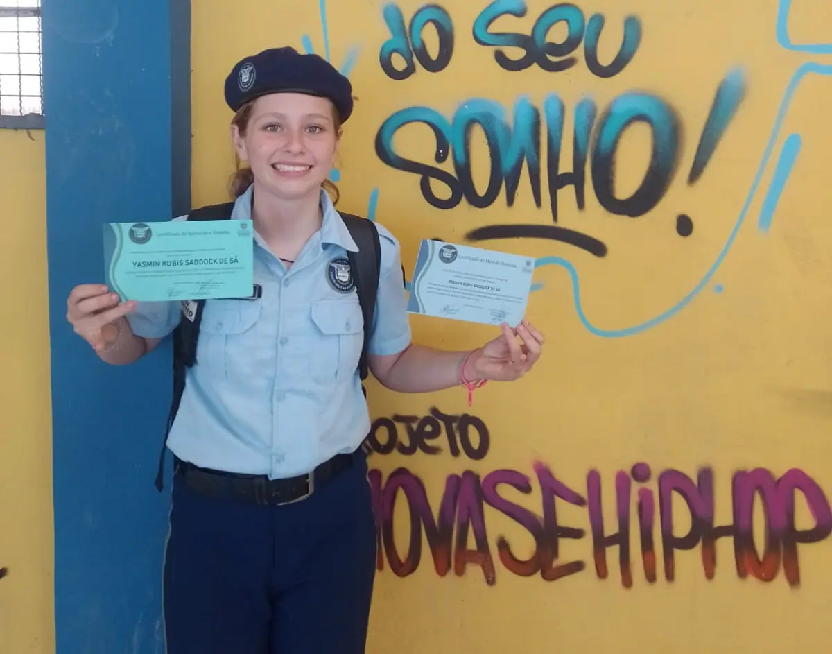 Yasmin, a sonhadora olímpica, de uniforme