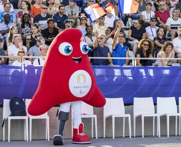 Mascote dos Jogos Paralímpicos de Paris usa uma prótese | Foto: Reprodução/Twitter/X