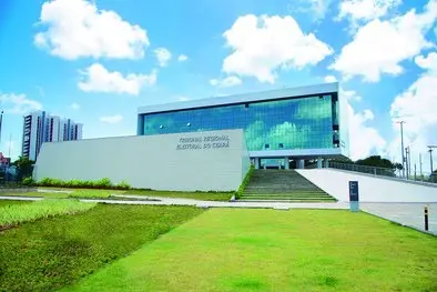Sede do Tribunal Regional Eleitoral do Ceará: cartilha para orientar políticos sobre o uso de propaganda