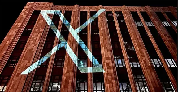 Nova fachada do X, apresentada em julho de 2023, por ocasião da compra do Twitter por parte de Elon Musk | Foto: Reprodução/Twitter