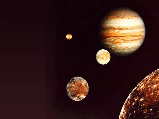Júpiter e suas quatro luas do tamanho de planetas, chamadas de satélites galileanos, foram fotografados no início de março pela Voyager 1 e reunidos nesta colagem | Foto: Divulgação/Nasa