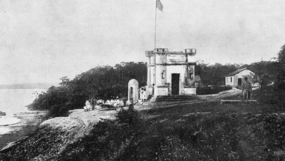 Foto tirada pela Expedição Marechal Rondon, em 1932, do Forte de São Francisco Xavier, na cidade de Tabatinga | Foto: Reprodução/Wikimedia Commons