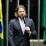 Petista paga cerveja com dinheiro da Câmara