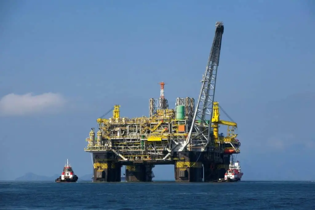 Plataforma da Petrobras em alto mar
