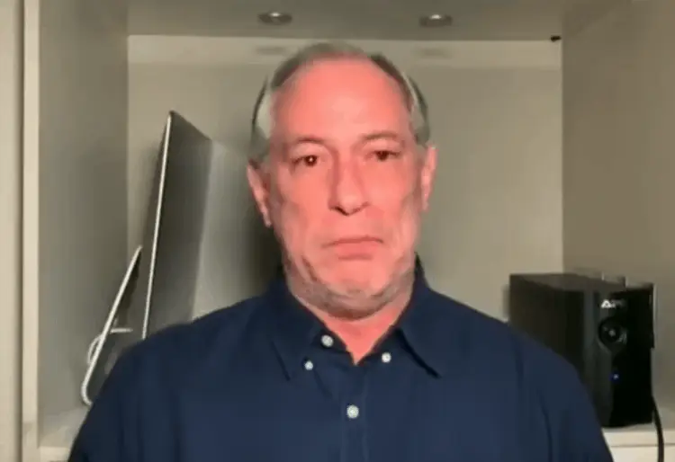 Ciro Gomes chora