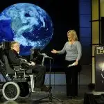 O astrofísico Stephen Hawking com a sua filha Lucy