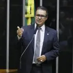 Capitão Augusto inicia coleta de assinaturas para agilizar anistia de agentes do Carandiru