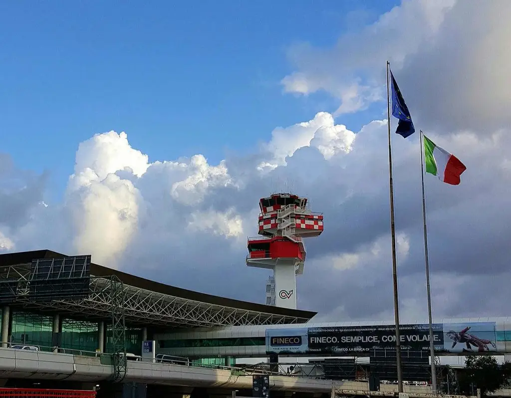 A torre de controle do Aeroporto de Roma-Fiumicino