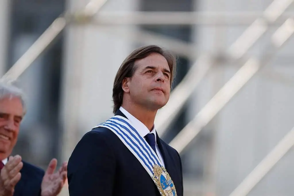 Presidente - Uruguai - exame - coronavírus