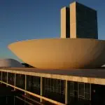 Deputado - diminuição - salário - auxílio - folgão de 5 dias