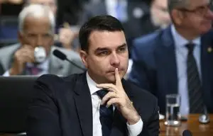 senador flávio bolsonaro - randolfe rodrigues - cassação