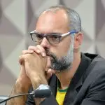 allan dos santos - exílio