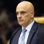 notícia-crime, alexandre de moraes, stf, pgr, jair bolsonaro, flávio bolsonaro, eduardo bolsonaro, facebook, inquérito das fake news