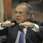 em documento