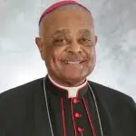 wilton gregory - cardeal da igreja católica - papa francisco - crítico de trump