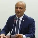 vitor hugo - psl - novos líderes de partidos na câmara dos deputados