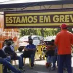 petroliferos em greve - fup - sindicatos - petrobras