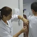 Vacina, injeção, adolescente
