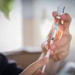 adolescente vacina da pfizer