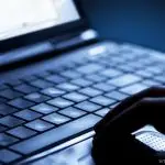 Empresa de hospedagem de sites investiu mais R$176,5 milhões na Squid e valor pode ser ainda maior - teclas funcionária mulher demissão