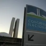 Congresso já trabalha para derrubar teto de gastos