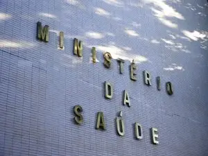 apagão no ministério da saúde; sus; cirurgias