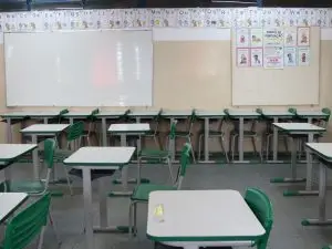 Sala de aula vazia da Escola Estadual na cidade de São Paulo