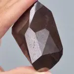 Diamante negro com mais de 555 quilates