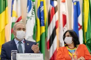 Ministro da Saúde, Marcelo Queiroga, e ministra da Mulher, da Família e dos Direitos Humanos, Damares Alves