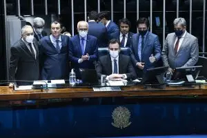 Prefeitos participam de sessão no plenário do Senado