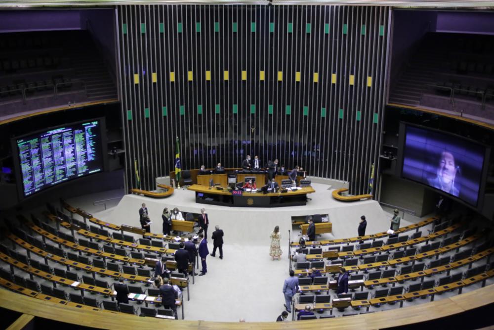 Plenário da Câmara dos Deputados analisa PEC