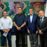 Deputado Coronel Tadeu, presidente Jair Bolsonaro, presidente do PL, Valdemar Costa Neto, e deputado Coronel Chrisóstomo